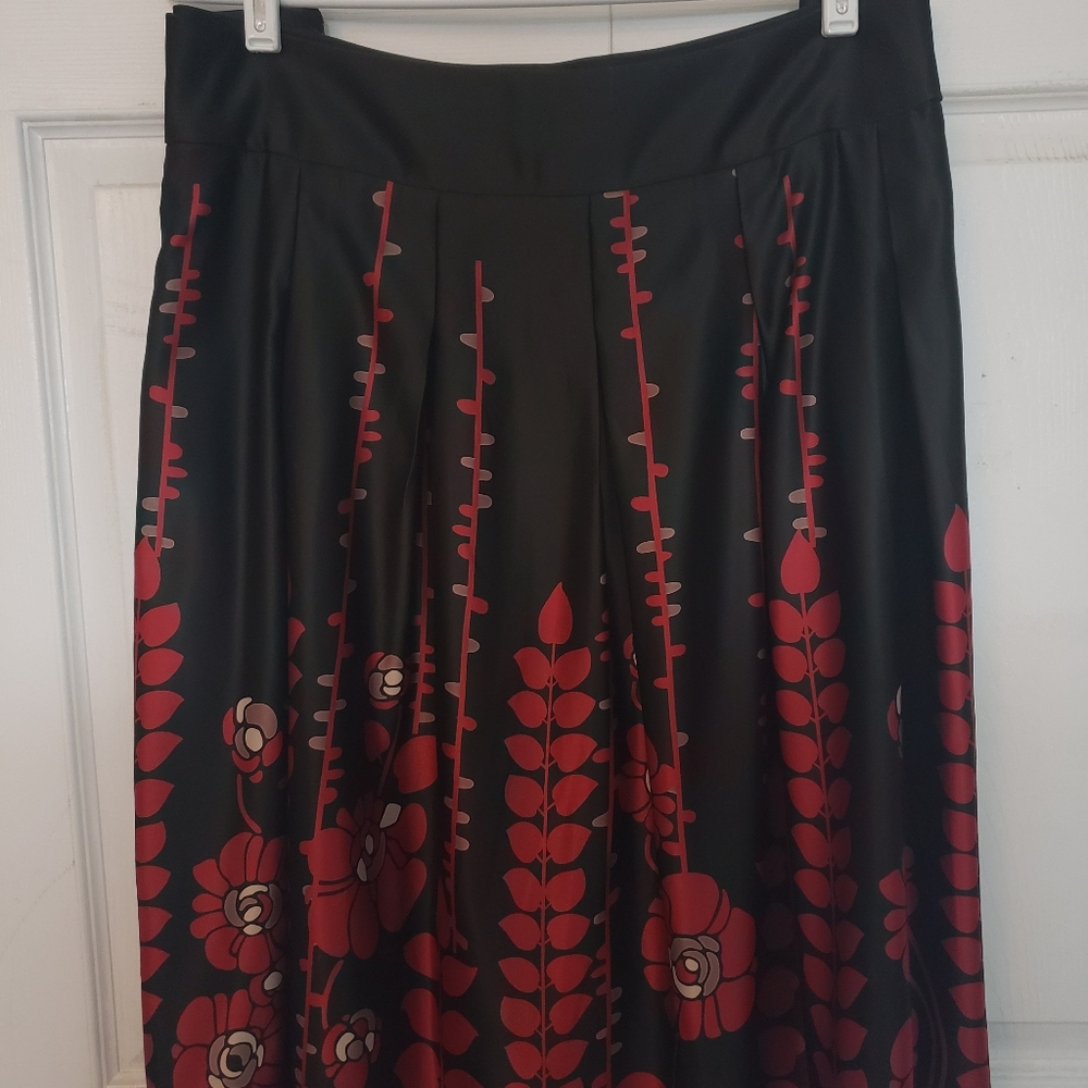 Mossimo knee length skirt